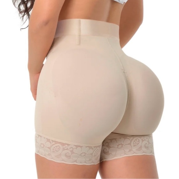 Elegant Figure BBL shorts - Picture 2 of 3